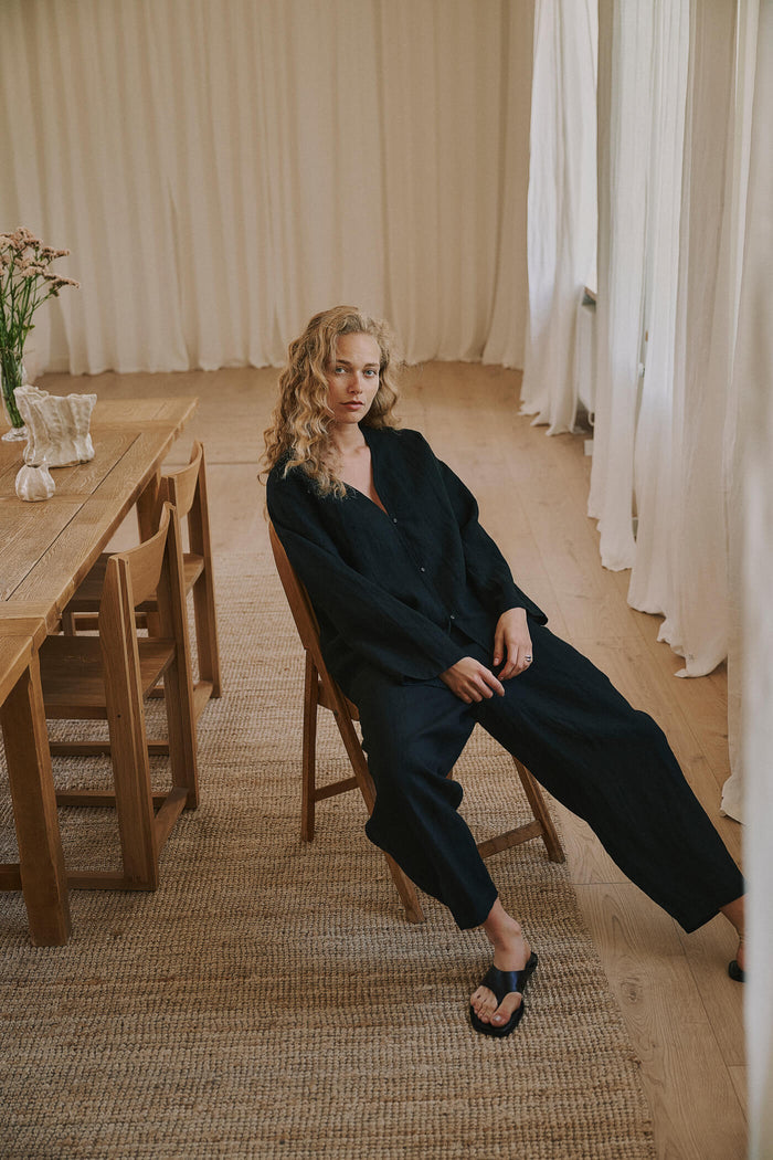 BILLIE BARREL PANT in Black by Annie Mi