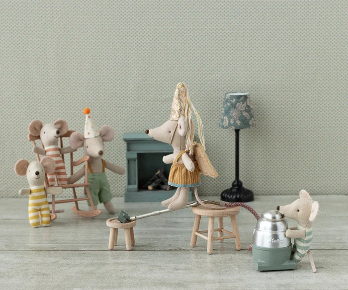 Maileg - Clothes For Mouse - Fairy Clothes In Suitcase - Lifestyle Cut
