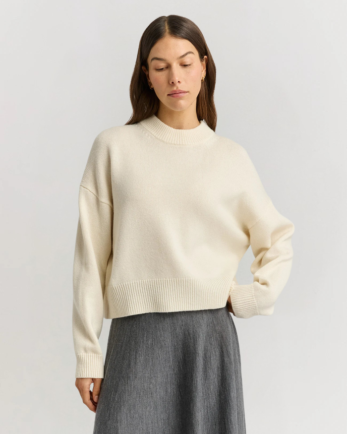 DROP SHOULDER CREW | Ivory - Darling & Domain