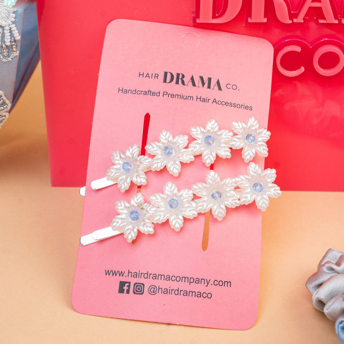 Glitzy Gift Box with 1 Knotted Hair Band, 1 Pearl Hair Bow, 2 Hair Pins & 4 Scrunchies - Blue