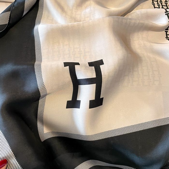 H Black & Natural Ivory Satin Feel Scarf