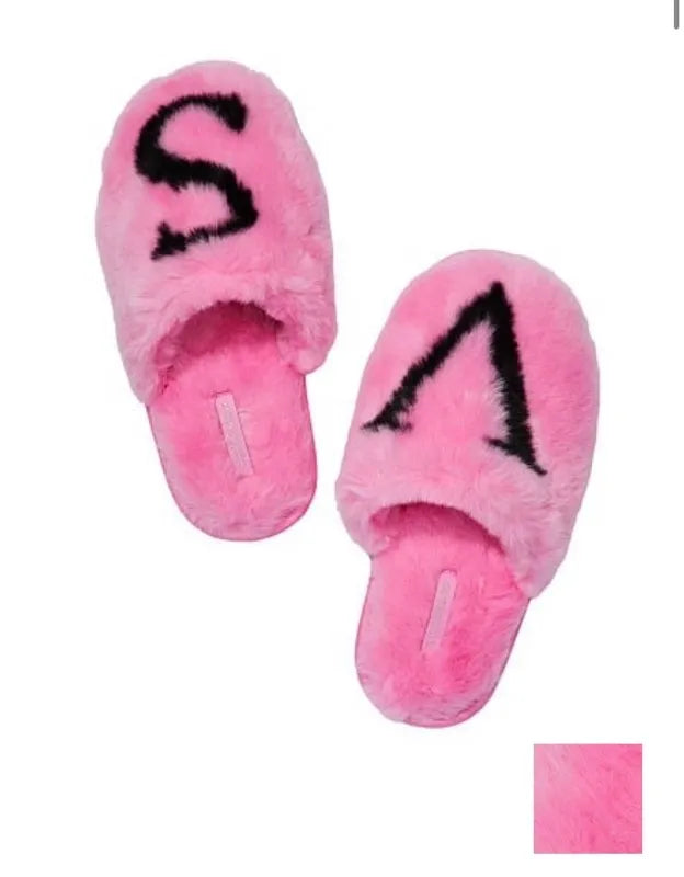 Pantuflas con piel sintética y puntera cerrada talla 36