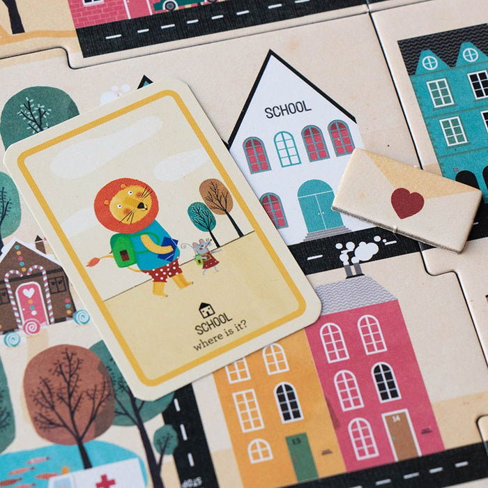 Londji - Pocket Game - Postman - Lifestyle Cut 1