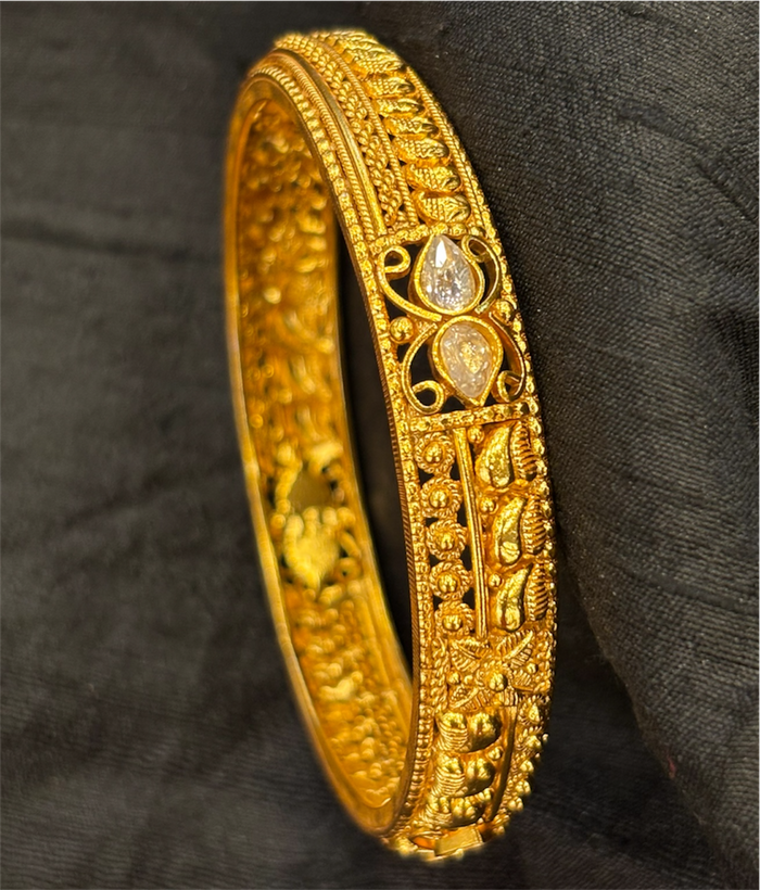 The Aaradhya Silver Filigree Bangle-Single (White/Size 2.2/2.4/2.6/2.8)