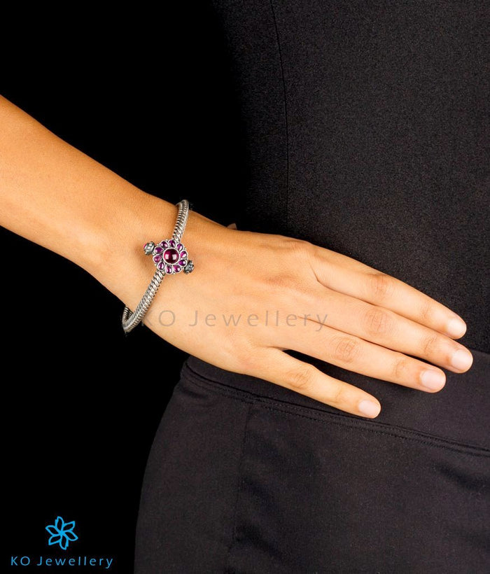 The Aarav Antique Silver Golusu Bracelet -Single(Oxidised/Size 2.2/2.4/2.6/2.8)