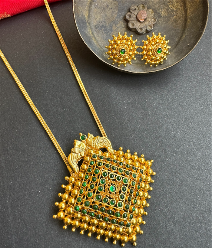 The Amitava Silver Square Pendant & Earrings - Green