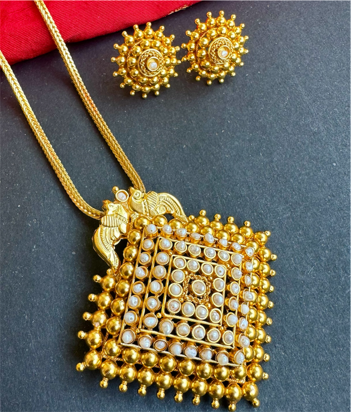 The Amitava Silver Square Pendant & Earrings - Pearl