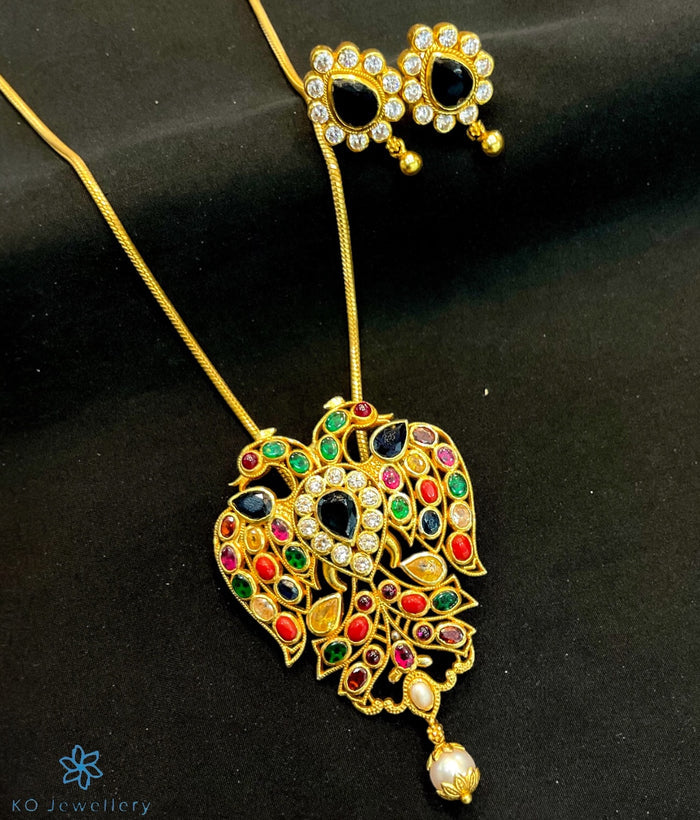 The Classic Gandaberunda Silver Navratna Pendant (Blue)