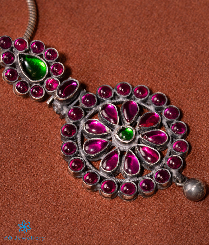 The Eka Silver Kempu Pendant Set (Oxidised)