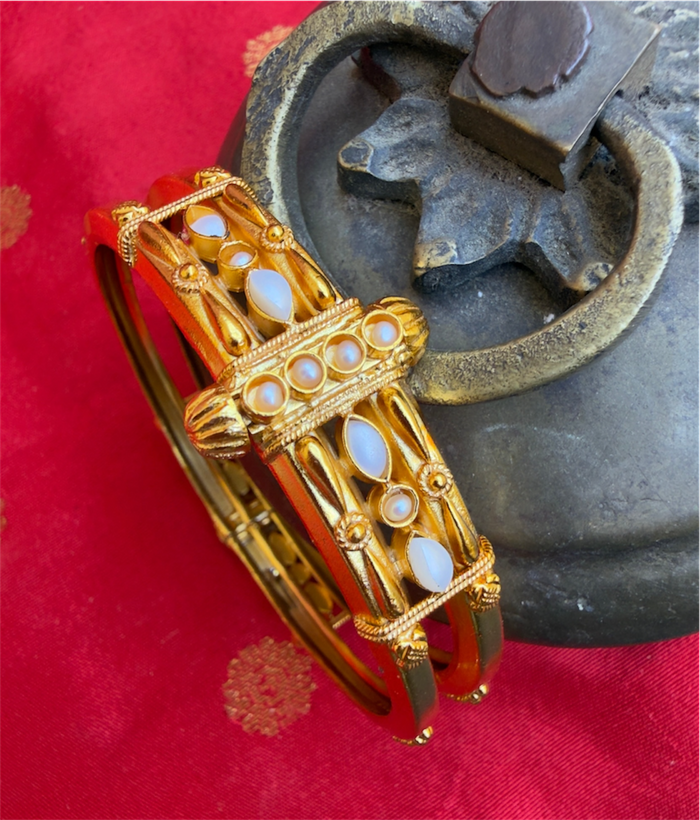 The Madhana Silver Coorgi 2 layer Bracelet-Single (Size 2.2/2.4/2.6/2.8) (Pearl)