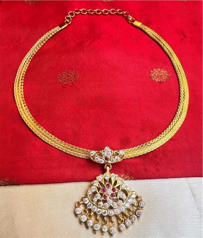 The Parnitha Silver Closed-setting Stone Pendant