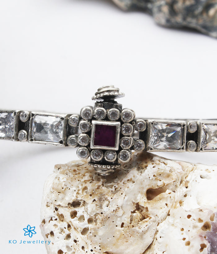 The Sattva Silver Bracelet (White/Oxidised/Size 2.2/2.4/2.6/2.8)