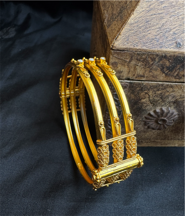 The Suhana Silver Bracelet-Single (Size /2.2/2.4/2.6/2.8) (Pearl)