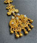 The Svarnika Silver Peacock Bridal Maang Tikka (Pearl)