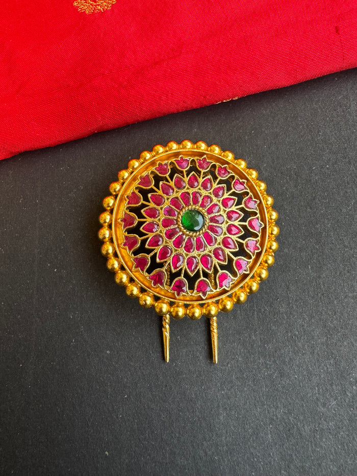 The Usika Silver Kundan Jadau Bridal Hair Pin