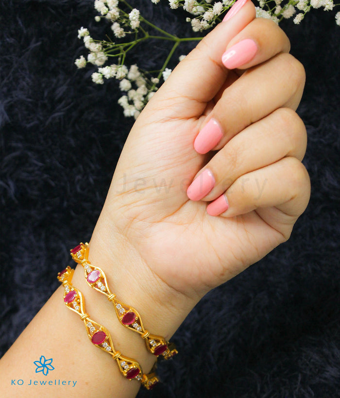 The Vidisha Silver Kempu Bangle (Size 2.2/2.4/2.6/2.8)