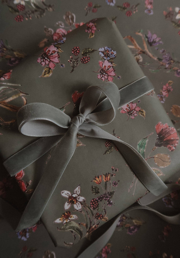 Velvet ribbon GRAY length 2,5m/width 16mm - Magnolia Lane co. Home + Garden + Gift