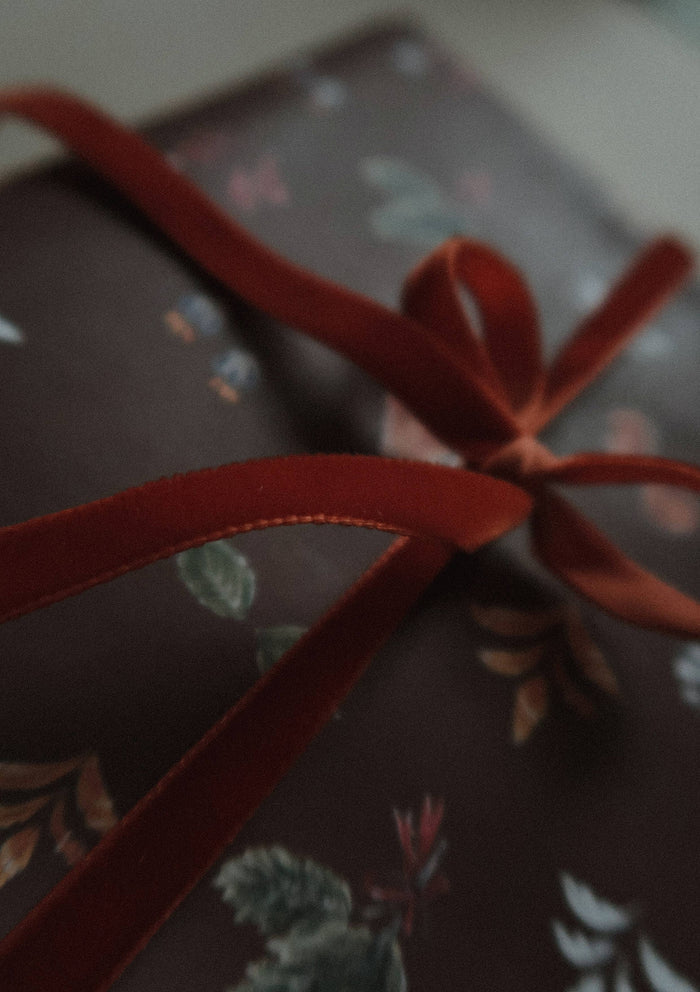 Velvet ribbon red/brownish length 3m/width 9mm - Magnolia Lane co. Home + Garden + Gift